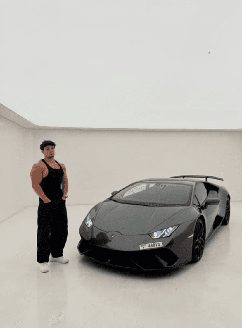 Mike et sa Lamborghini à Dubaï